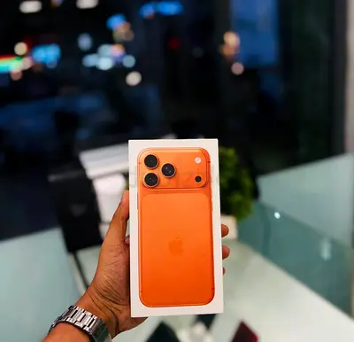 Apple IPhone 17 Pro Max (256 GB) - Cosmic Orange