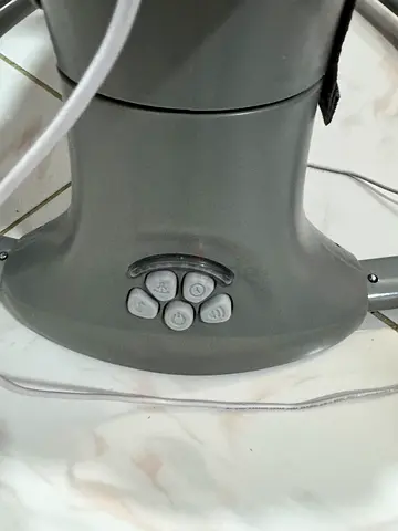 Graco Baby Swing - Gentle Motion with Multiple Speeds (Used)