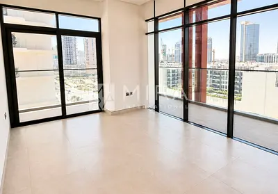 BRAND NEW I CORNER UNIT I HUGE LAYOUT