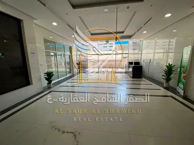 للإيجار السنوي شقة غرفة وصالة في الراشدية 3 شارع خليفة أمام مصرف عجمان وبالقرب من أبراج عجمان وان داخل بناية نظيفة بتشطيب ممتاز