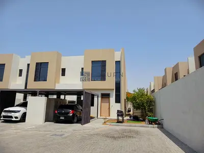 شقة بغرفتي نوم - تصميم واسع - حديقة كبيرة - خزانة