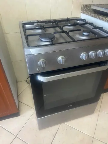 Gas stove