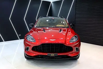 2021 Aston Martin DBX 照片 2