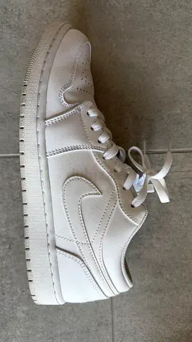 Nike AJ1 | Triple White | US10