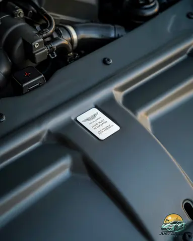 2012 Aston Martin DBS 照片 12