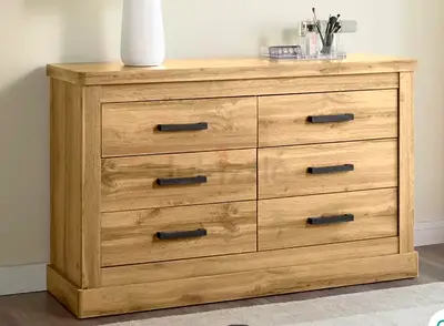 Solid Wood 6-Drawer Dresser / Chest - Light Oak Finish