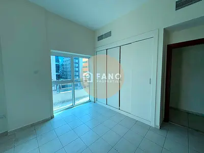 900 sq. ft. - WELL MAINTAINED - NEAR METRO