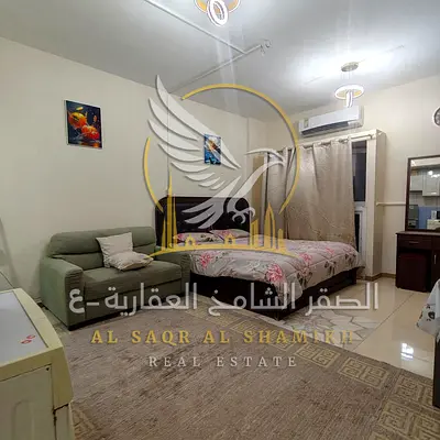 فرش راقي اول ساكن في لوكيشن مميز باطلاله بحريه بمساحه واسعه قريب من شاطي الحيره والخدمات العامه