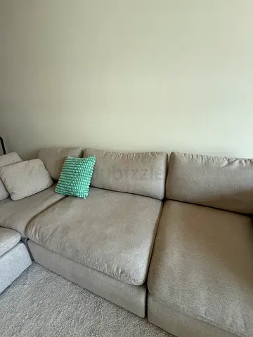 Modern Modular L-Shaped Sofa – Excellent Condition
