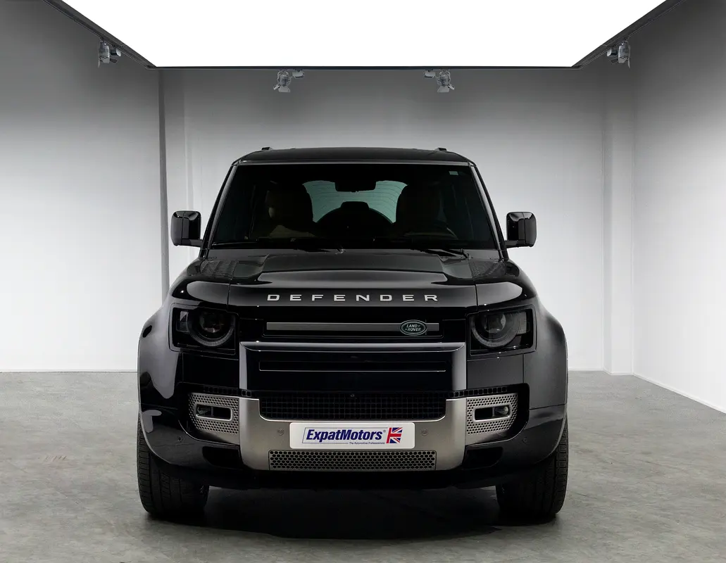Land Rover Defender 2025