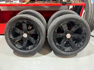 Genuine GM 22in Wheelset with tyres for sale