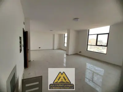 شقة جديدة أول ساكن غرفة ماستر وصالة و2 حمام مع غاز وتكييف مركزي للإيجار السنوي في الياسمين، عجمان