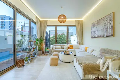 4 Bedroom Townhouse | Private Pool | Upgraded