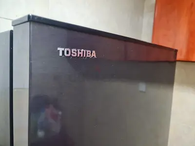 Toshiba mini fridge / compact refrigerator - good condition