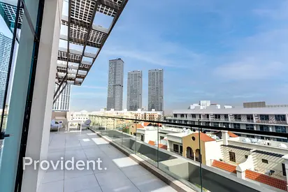 Luxury Penthouse | 1 Bed + Study | Furnished