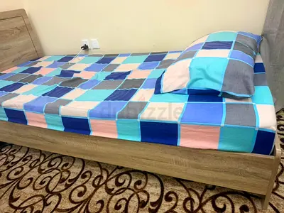 2 Single Bed Frame with Mattress, and 1 Kenwood Oven 21kg