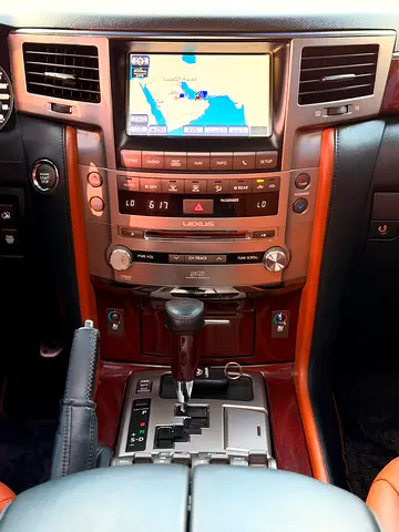 صورة 15 لـ 2015 Lexus LX-SERIES