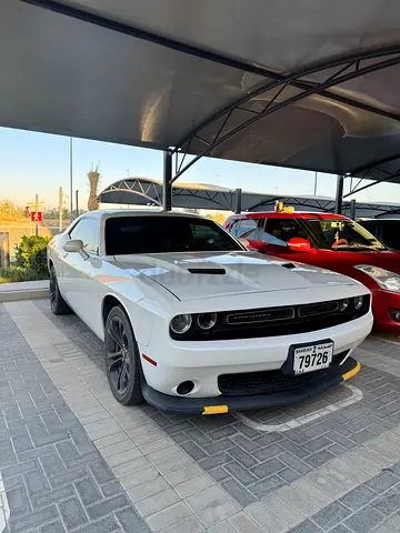 Dodge Challenger SXT 2019 American Specs