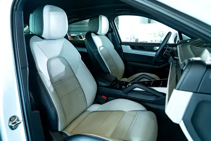 صورة مصغرة 14 لـ 2025 Porsche CAYENNE