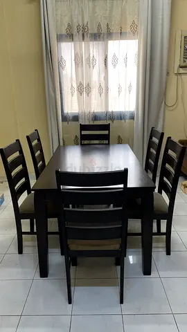 Customized wooden Dining Table with 6 Chairs