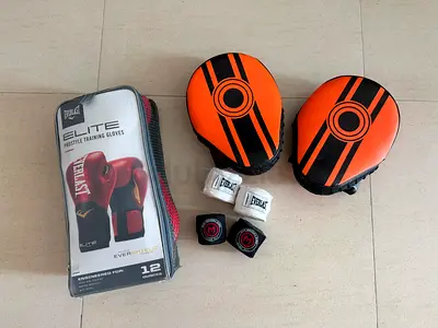 Everlast Boxing Equipment, Gloves, Mitts and Wraps for Sale