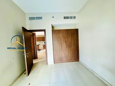 UNFURNISHED | PRICE NEGOTIABLE | HUGE LAYOUT