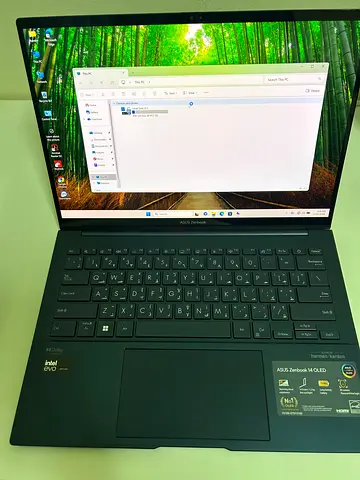 Asus zenbook laptop