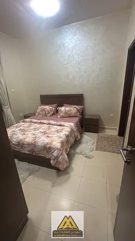 فرصه استثمارية باقل الاسعارغرفتين وصاله اطلالة على قصر الحاكم بالسيتي تاور النعيمية 3 مقابل جراند مول بجوار جميع الخدمات