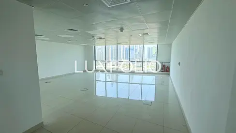 OPEN PLAN | UNFURNISHED | GREAT VIEWS