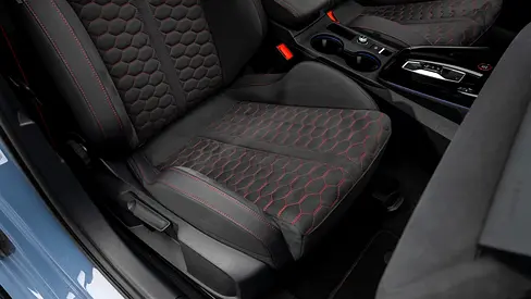 صورة 14 لـ 2025 AUDI RS3