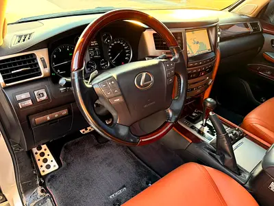 صورة 7 لـ 2015 Lexus LX-SERIES