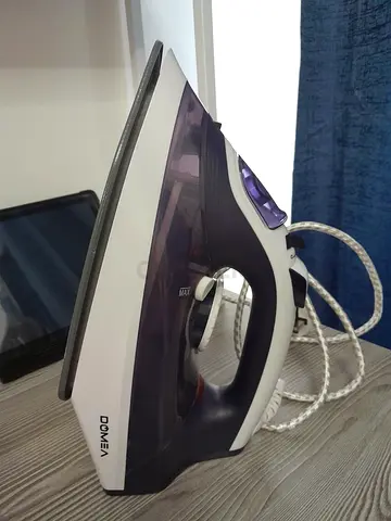 Domea Steam Iron - Good Working Condition