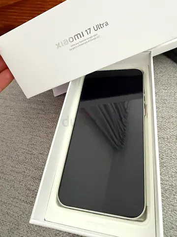 Xiaomi 17 Ultra VIP warranty: 16 GB, 1 TB, TDRA, Open Box with photography kit