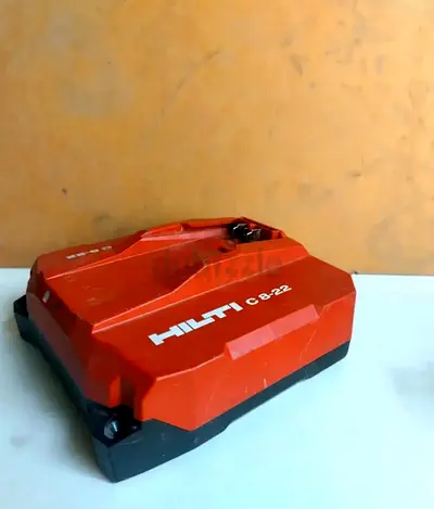 HILTI C8-22 (NURON CHARGER)