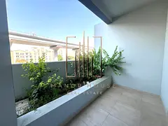 Ready to Move| Near Metro| Fully Equipped Kitchen