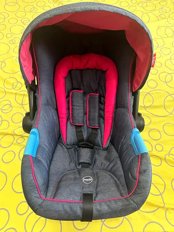 Infant Car Seat / Baby Carrier - Grey with Pink Insert, Good Condition