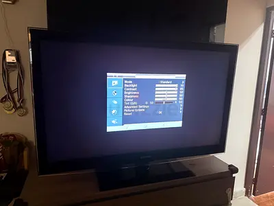 Samsung 40-inch LED TV - Good Working Condition