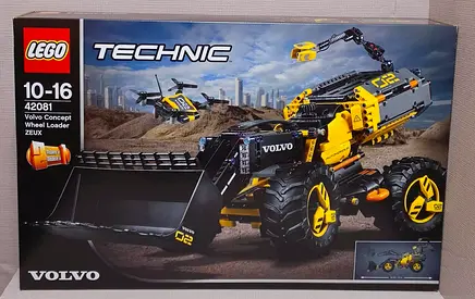 LEGO® Technic Volvo Concept Wheel Loader ZEUX 42081 (1167 pcs)(Retired Set)