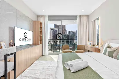 Sophisticated Peninsula Living with Premium Amenities