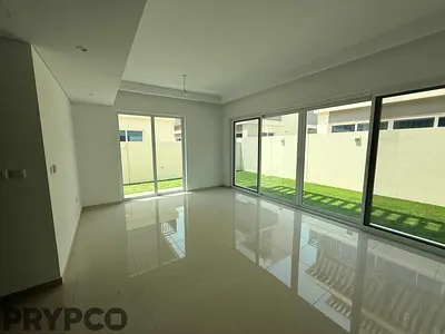 4BR Townhouse | Vacant| Camelia | Corner Unit