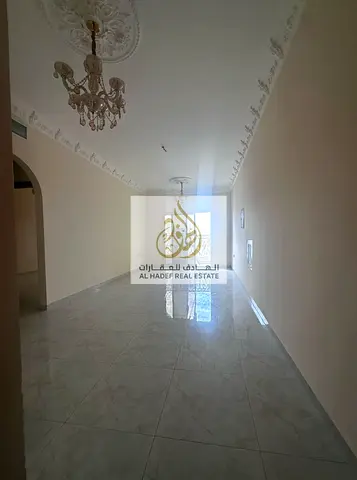 الايجارسنوي في عجمان منطقة الحميدية 1 مقابل المحكمة قريب من الجامعة و المدرسة البنايه عائلات غرفه وصاله  بلكونه تكيف مركزي 2 حمام  خزانات بالحوائط