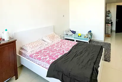 Spaciou 2Br + Study | Unfurnished | Skyline Views