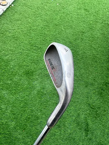 Used 4 Iron Golf Club (Magnetic) - Good Working Condition