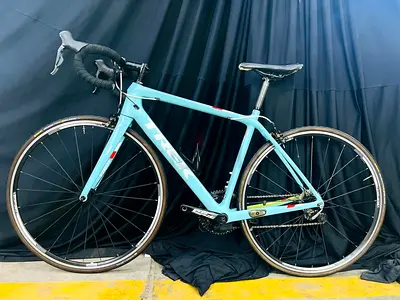 Road bike trek carbon electric gears