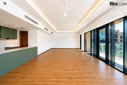 Rare Unit | Luxury 3b + Maid | Park View