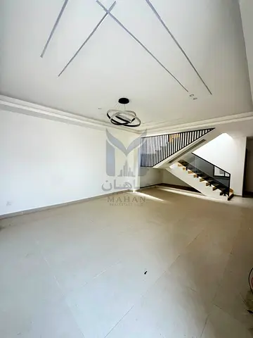 🏡 Beautiful 5 Bedroom Villa for Sale in Al Yalay 2 ✨ A stunning villa located in one of the best locations in Al Yalay 2, offering the perfect combination of comfort, space, and modern living. ✅ 5 Spa