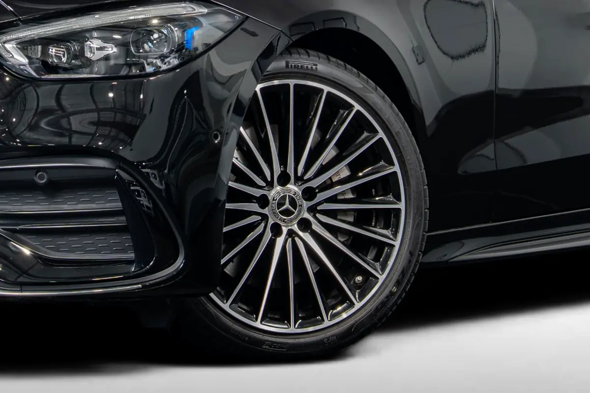 Mercedes-Benz C-Class 2025