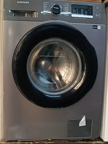 Samsung brand 8kg washing machine like new condition perfect working