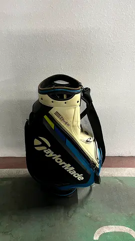 TaylorMade Stand/Carry Golf Bag - Good Condition