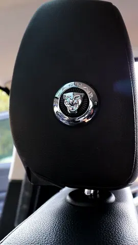 Jaguar XF Standard 2018 - Canadian Specs